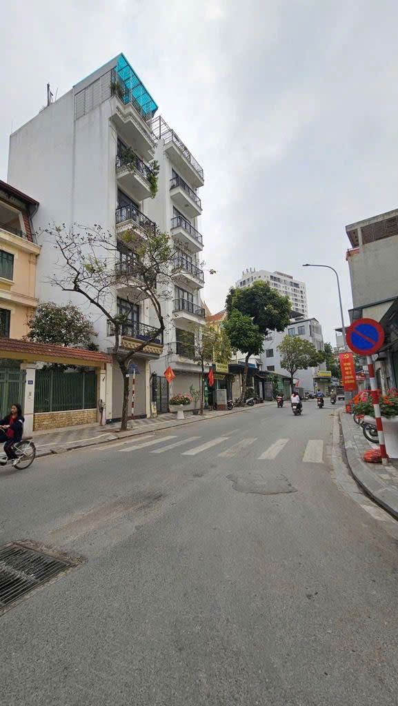 Bán nhà ngõ 353 An Dương Vương DT 47m